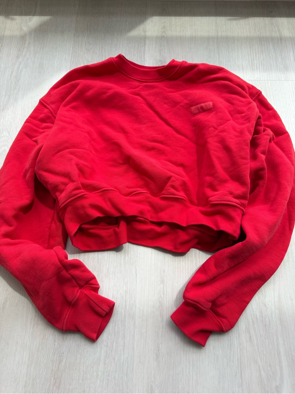 SET Active Cropped Crewneck Sweatshirt in Bright Red